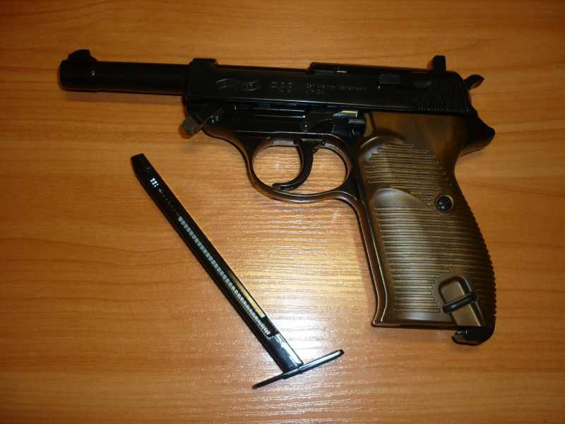 Walther P38 (Umarex) с ВВ глазами владельца